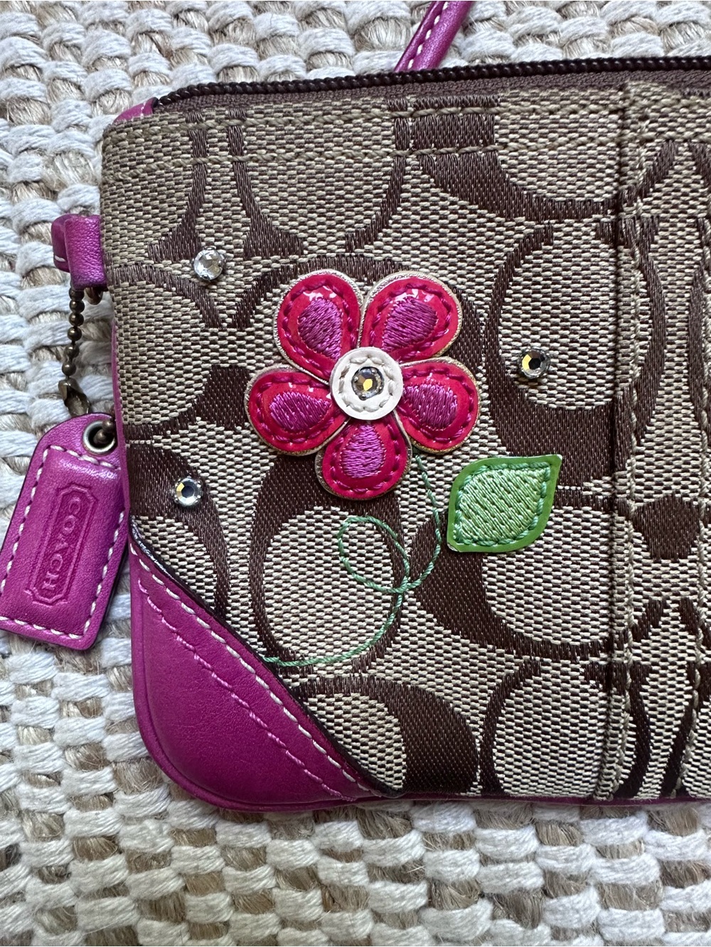 Coach Signature Floral Appliqué Wristlet Khaki Pink Y2K Mini Purse - Picture 4 of 4
